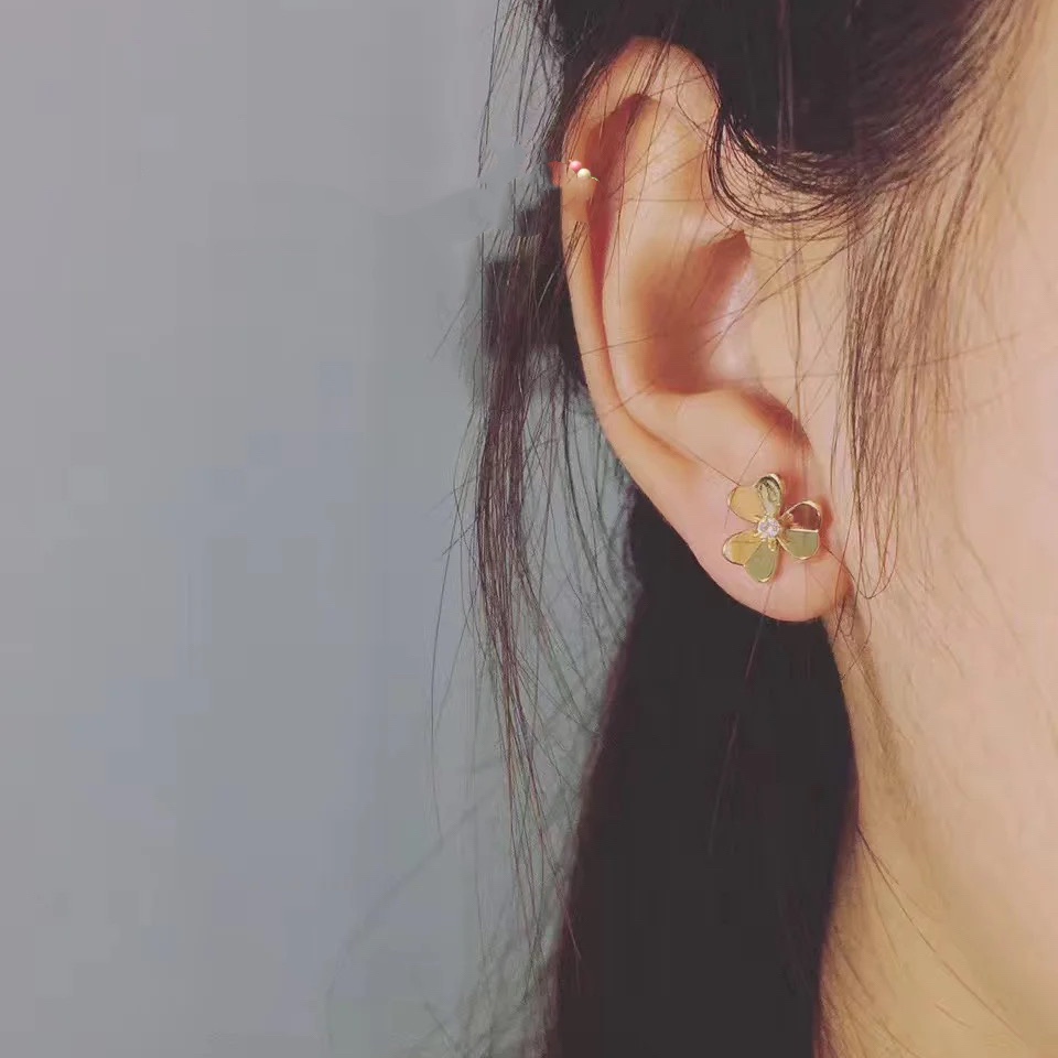 Dupe Van Cleef & Arpels Stud Frivole Earrings