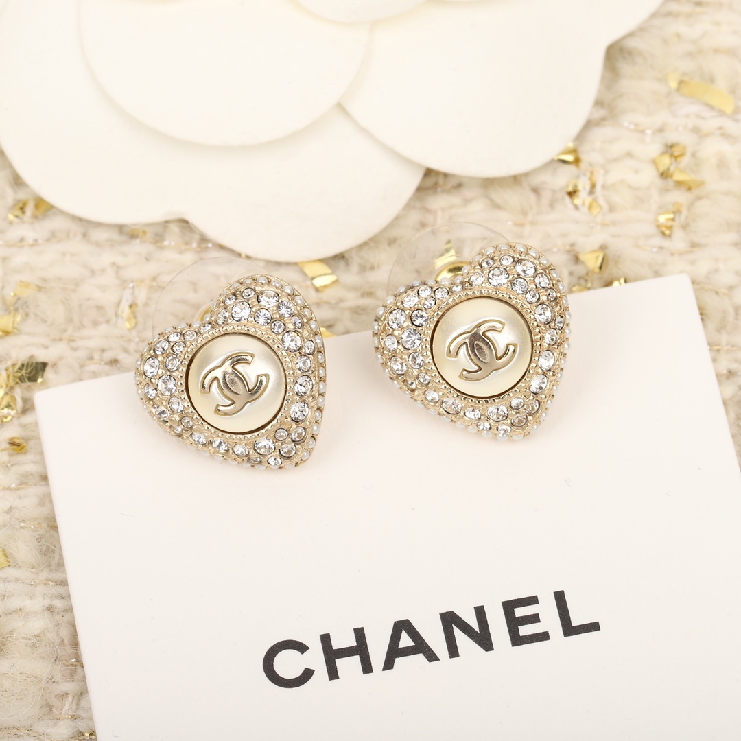 Dupe Chanel Love Heart Diamond Pave Earring