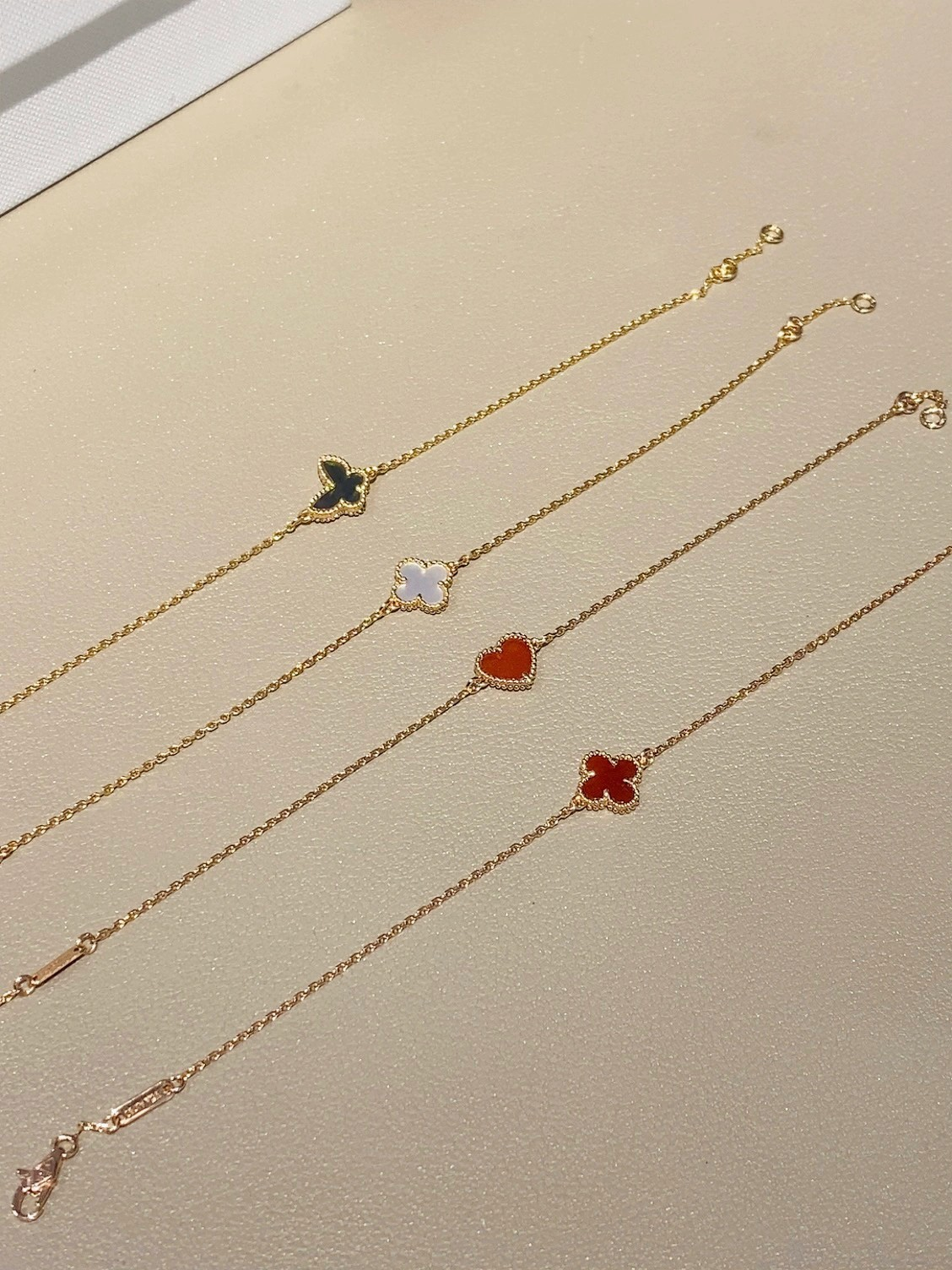 Dupe Van Cleef & Arpels Sweet Heart Butterfly Alhambra Bracelet 1 Motif