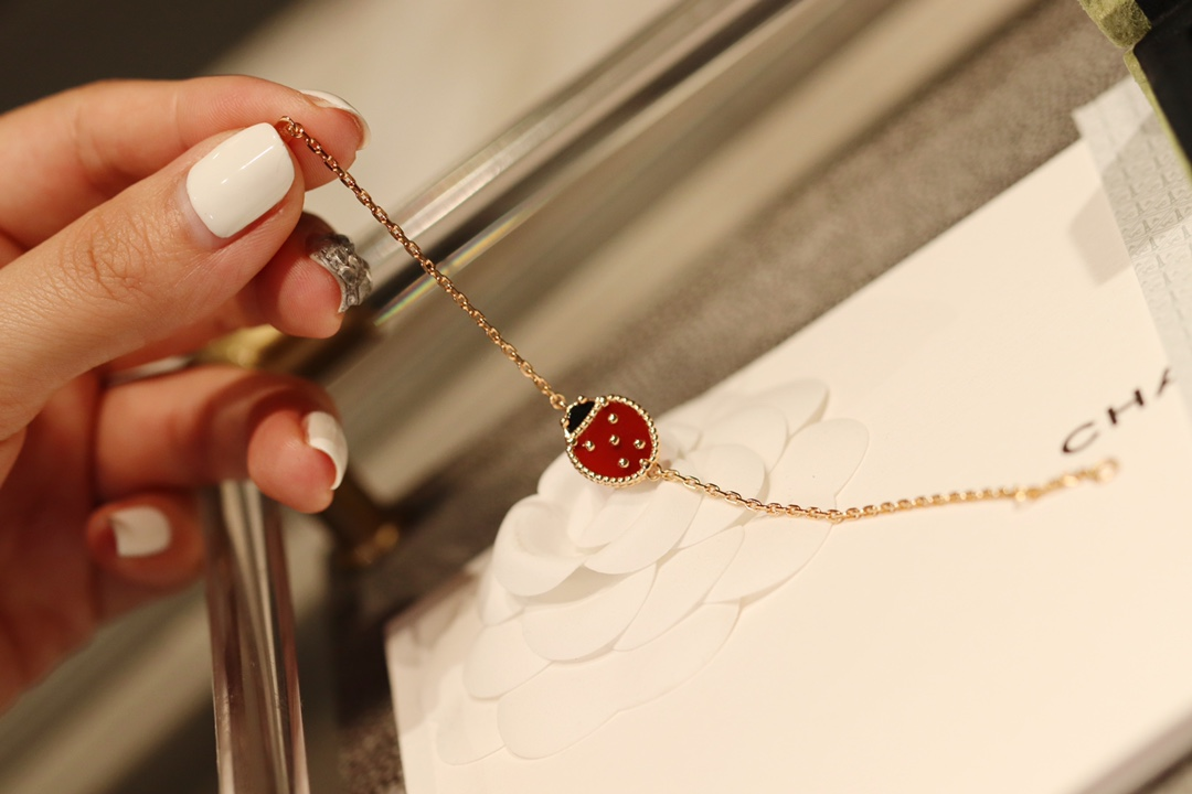 Dupe Van Cleef & Arpels Fauna Ladybug Lucky Spring Bracelet