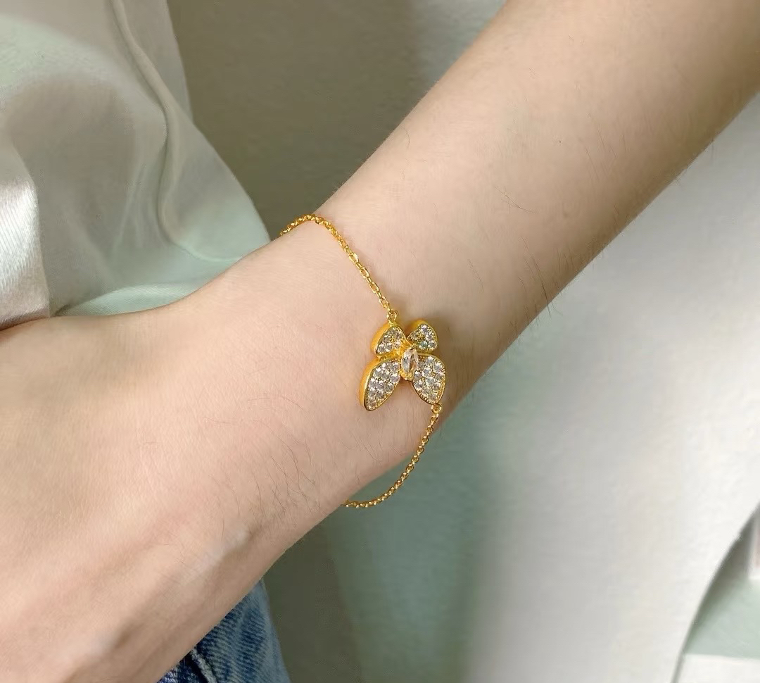Dupe Van Cleef & Arpels Fauna Sweet Diamond Butterfly Bracelet, 1 Motif