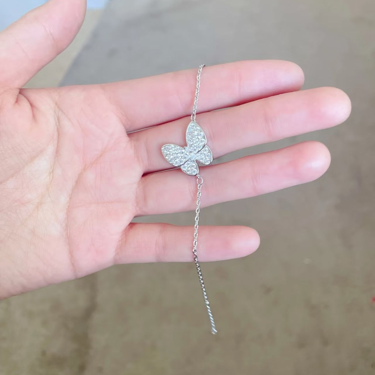 Dupe Van Cleef & Arpels Fauna Sweet Diamond Butterfly Bracelet, 1 Motif