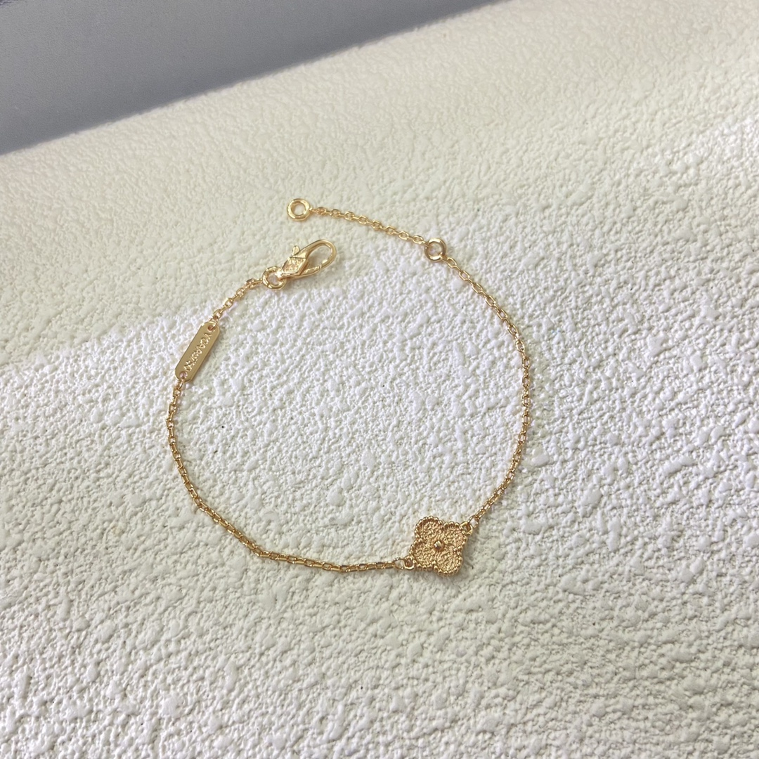 Dupe Van Cleef & Arpels Sweet Alhambra Bracelet ,1 Motif, No Diamond