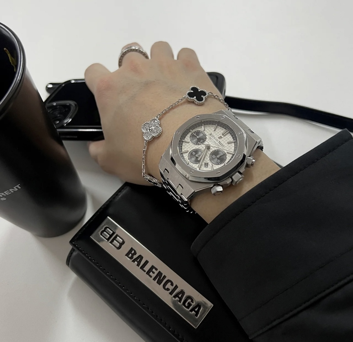 Men's Wrist Wear Dupe Van Cleef & Arpels Black Onyx Silver Guilloche Vintage Alhambra Bracelet, 5 Motifs