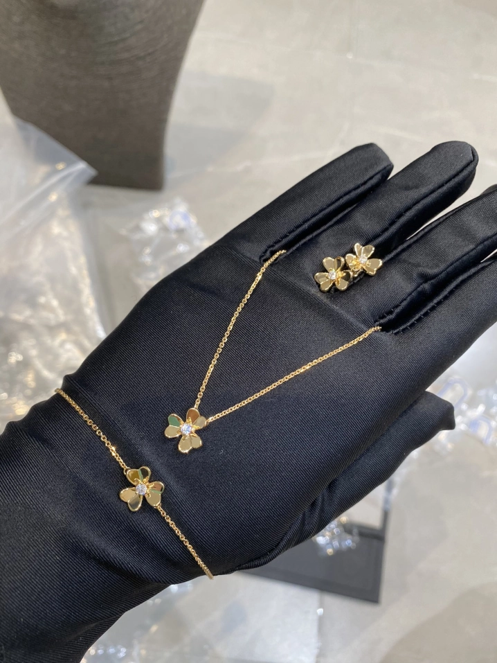Dupe Van Cleef & Arpels Flora Earrings Bracelet Necklace, 1 Motif