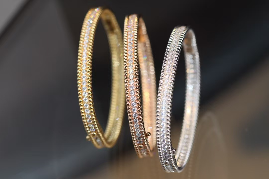 Dupe Van Cleef & Arpels Perlee Diamonds Bracelet Bangle, 1 Row, Medium Model