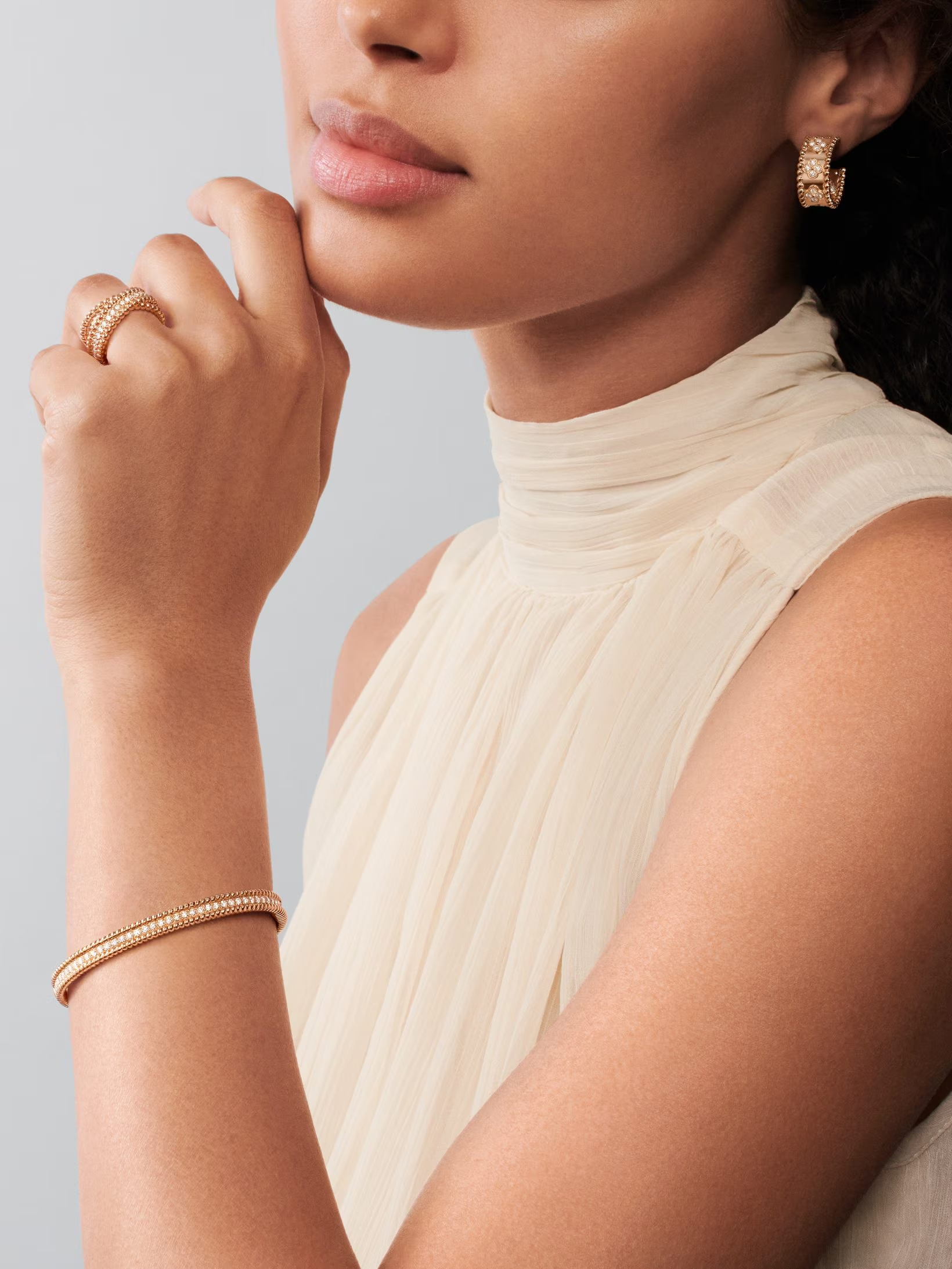 Dupe Van Cleef & Arpels Perlee Diamonds Bracelet Bangle, 1 Row, Medium Model