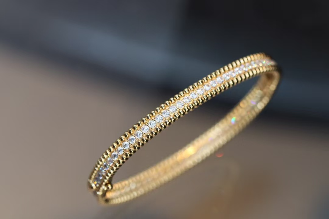 Dupe Van Cleef & Arpels Perlee Diamonds Bracelet Bangle, 1 Row, Medium Model