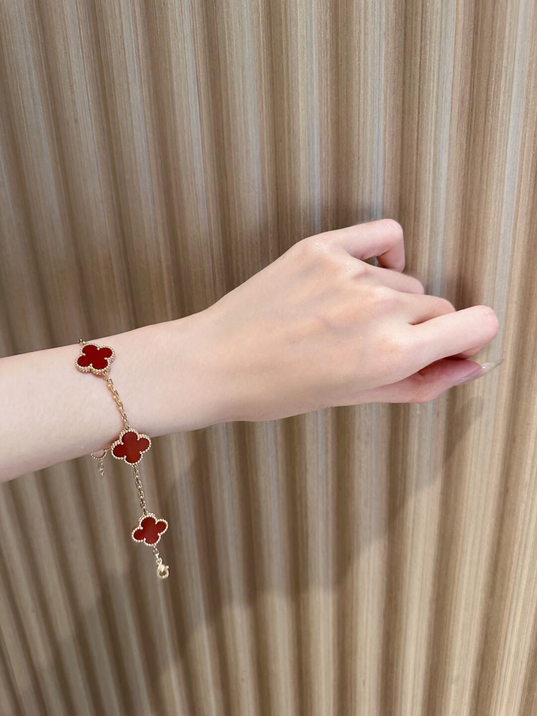 Dupe Van Cleef & Arpels Vintage Alhambra Red Carnelian Rose Gold Bracelet, 5 Motifs