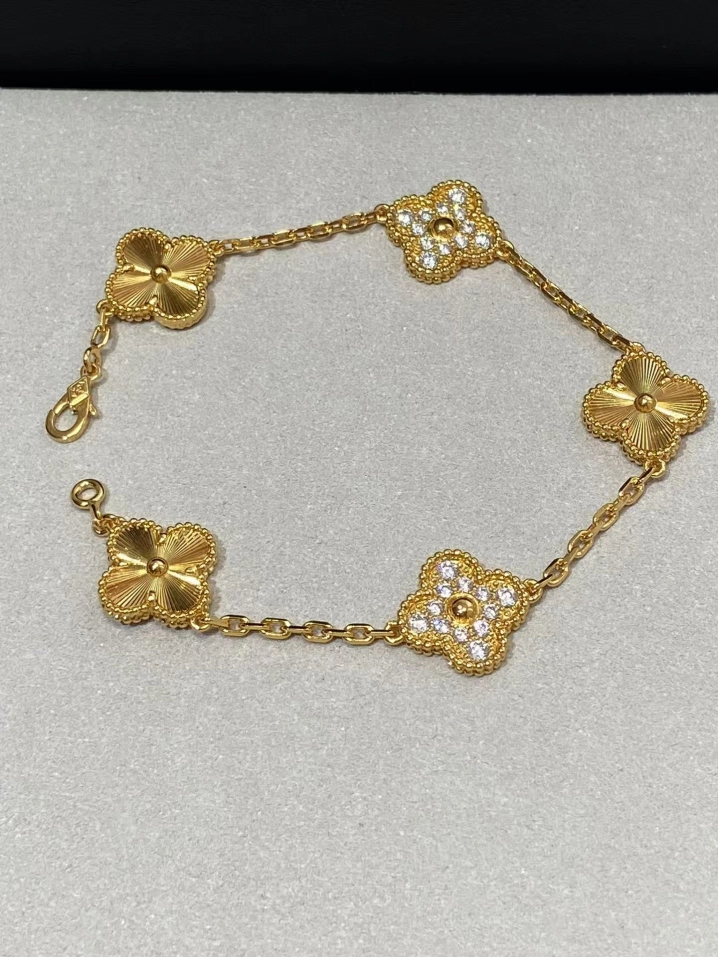 Dupe Van Cleef & Arpels Gold-tone Diamond and Guilloche Vintage Alhambra Bracelet 5 Motifs