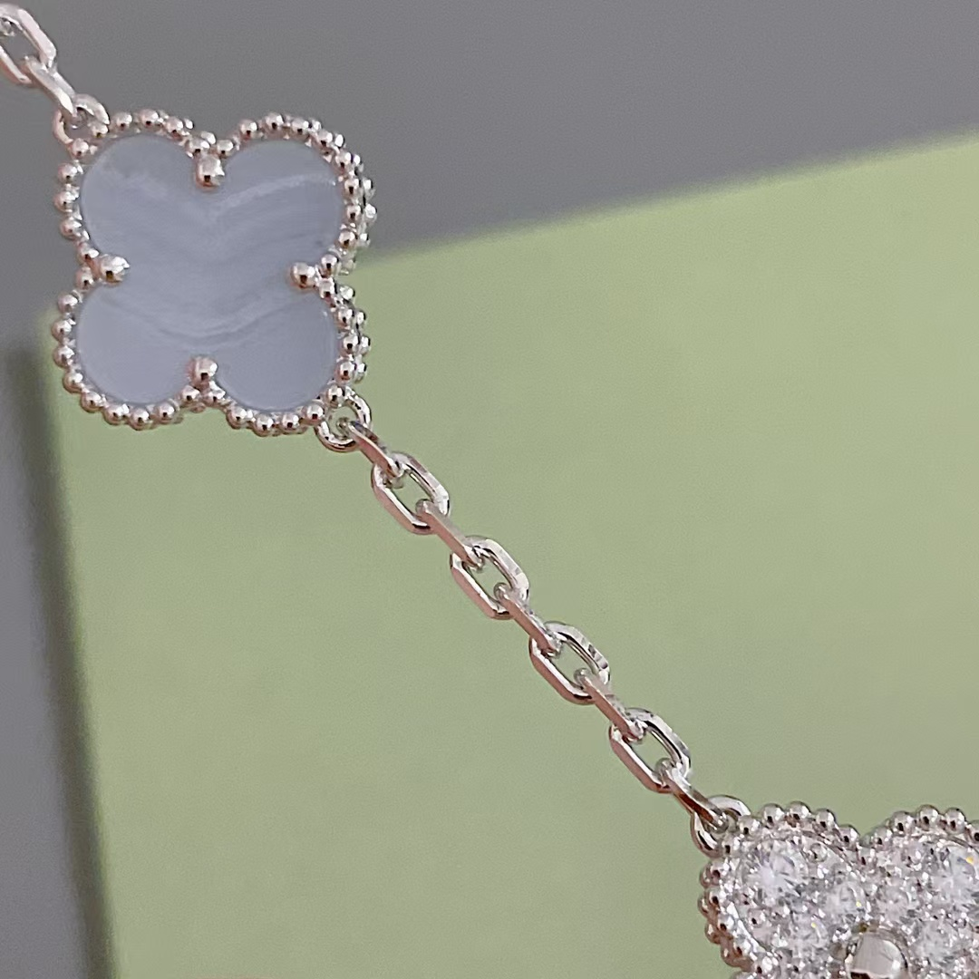 Dupe Van Cleef & Arpels Diamond and Chalcedony Vintage Alhambra Bracelet 5 Motifs