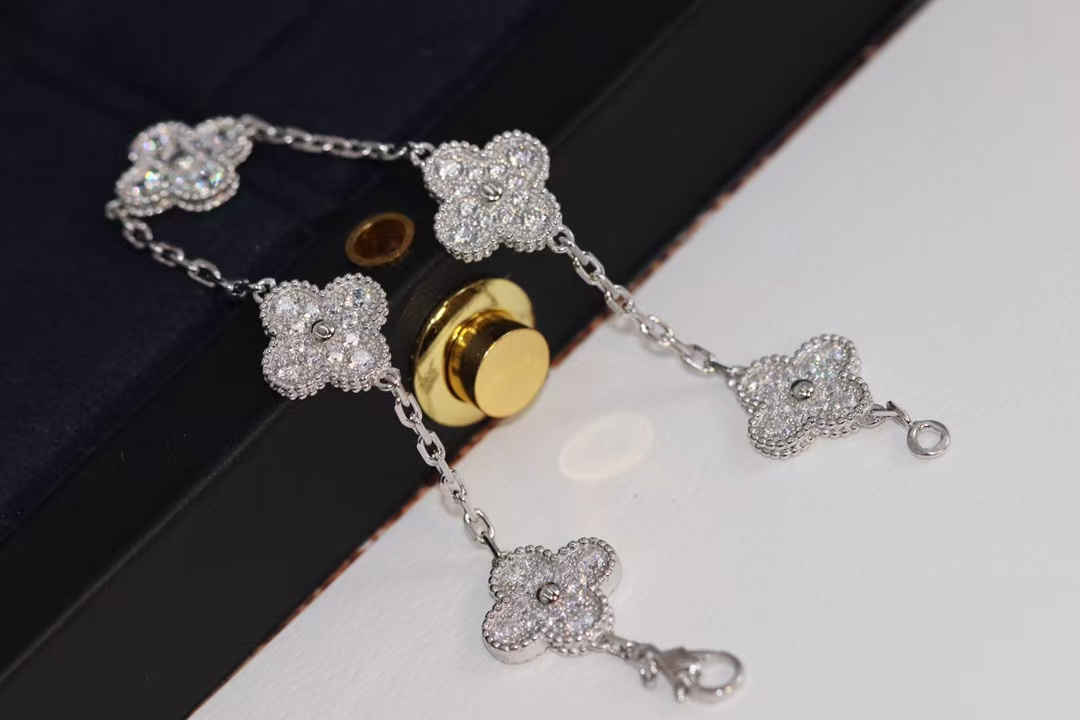 Dupe Van Cleef & Arpels White Gold Diamond Vintage Alhambra Bracelet 5 Motifs