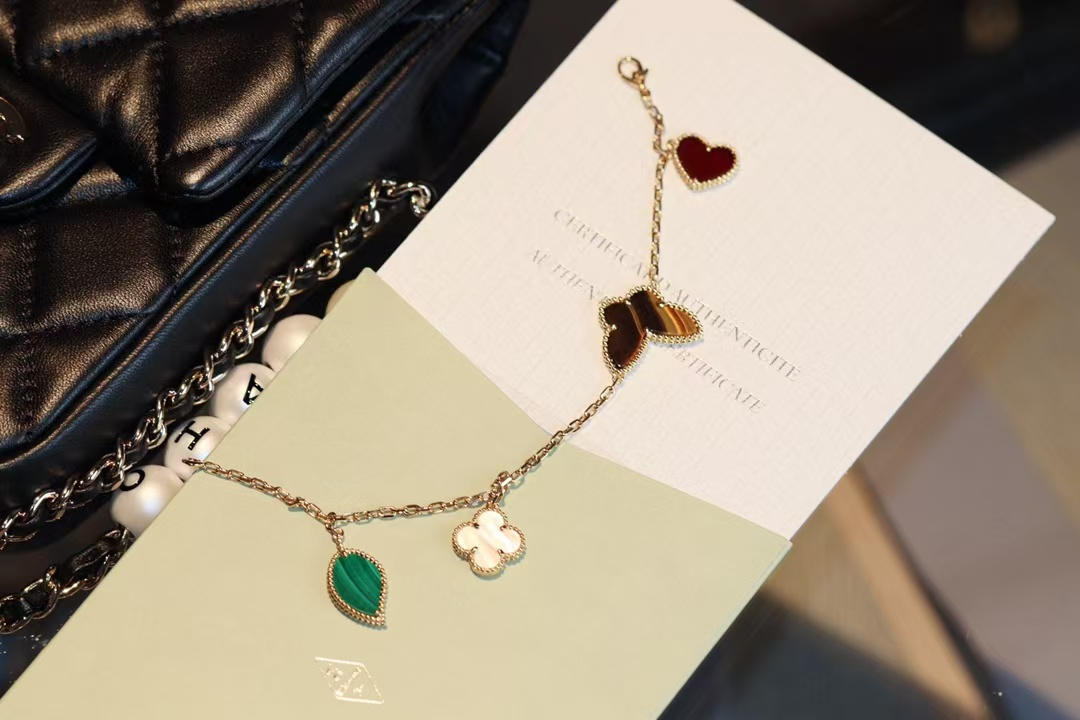 Dupe Van Cleef & Arpels Limited Version Lucky Alhambra Bracelet 4 Motifs