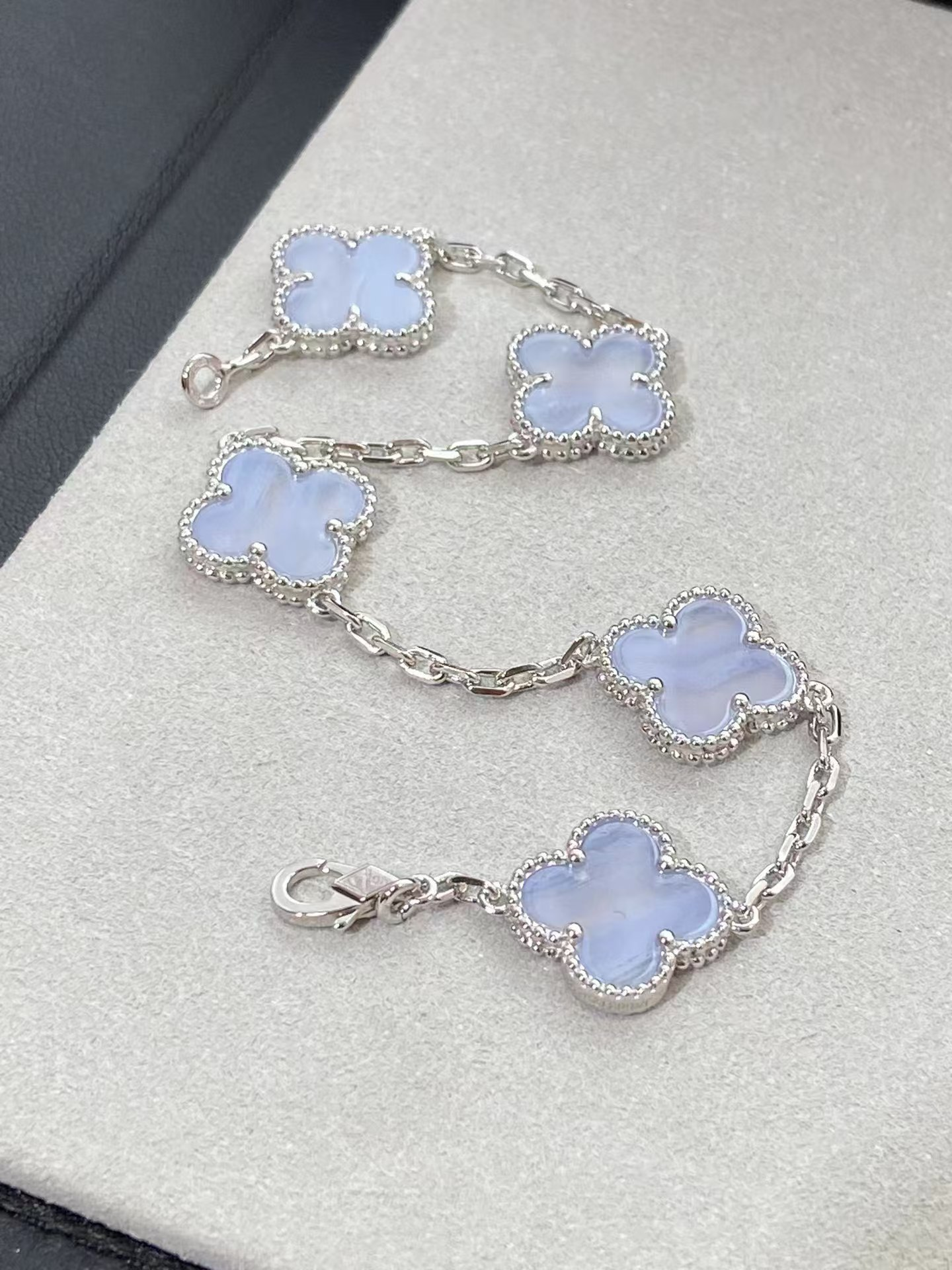 Fake Van Cleef & Arpels Blue Chalcedony Vintage Alhambra Bracelet 5 Motifs
