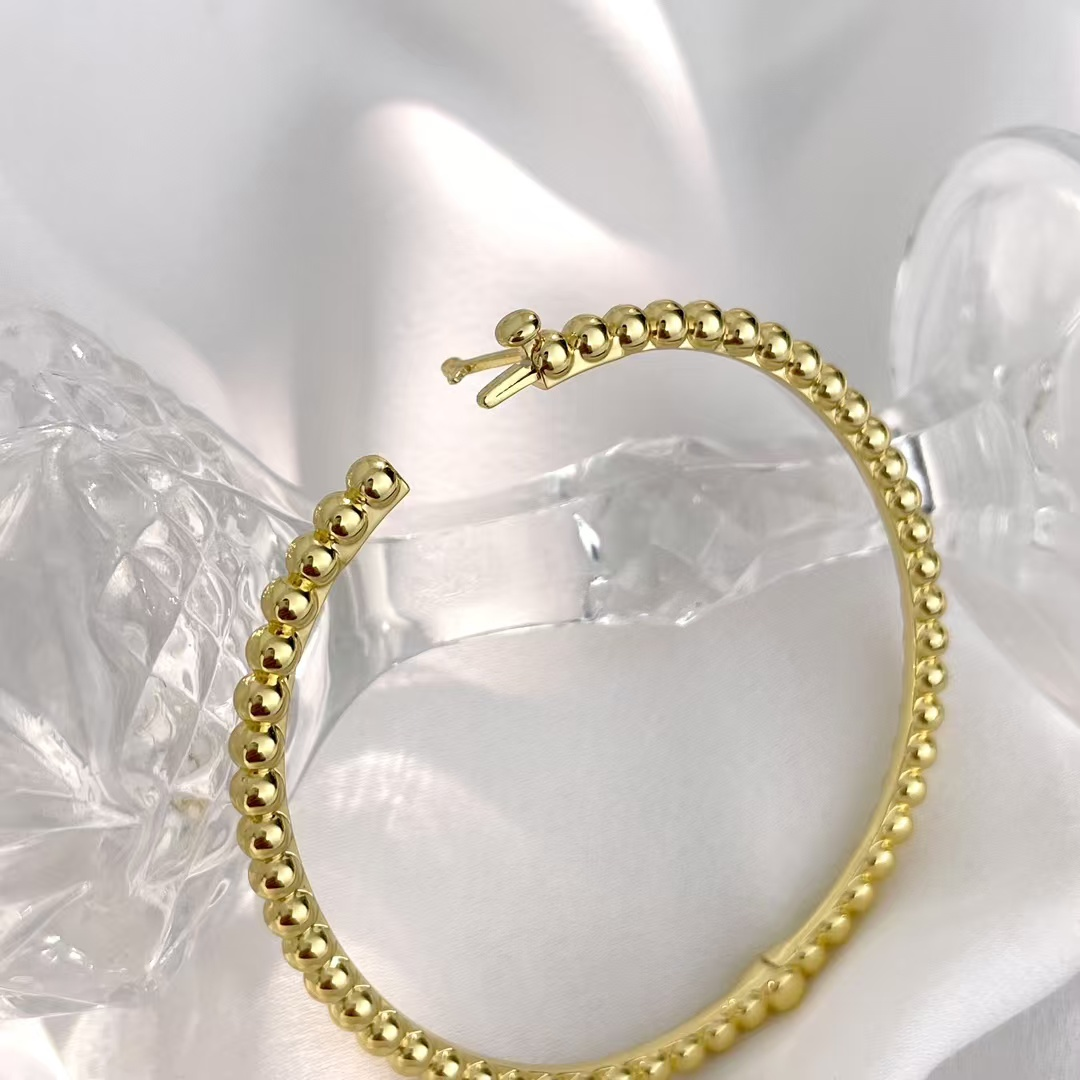 Dupe Van Cleef & Arpels Perlee Pearls of Gold Bracelet - Medium Bangle