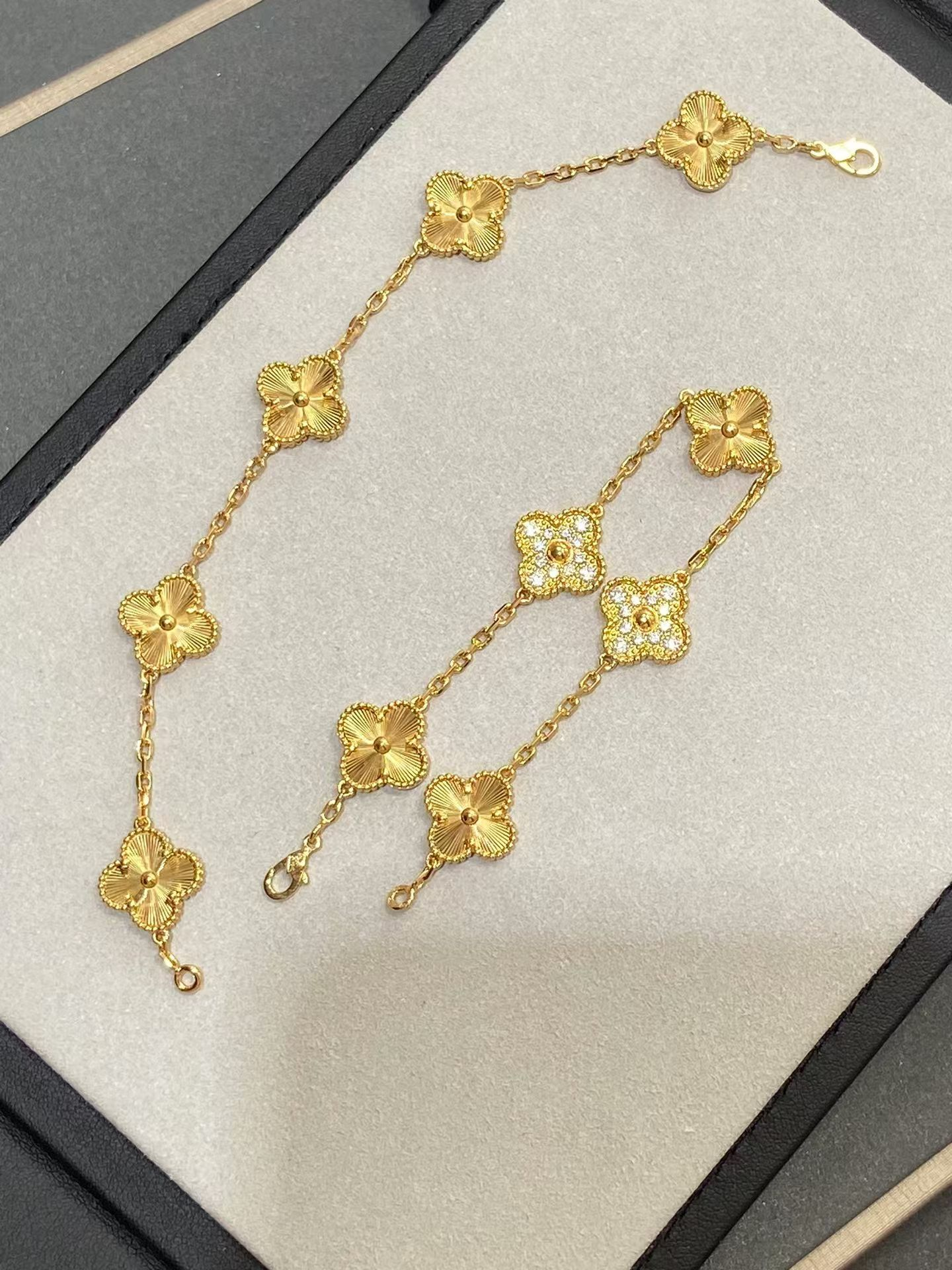 Dupe Van Cleef & Arpels Gold-tone Guilloche Vintage Alhambra Bracelet 5 Motifs