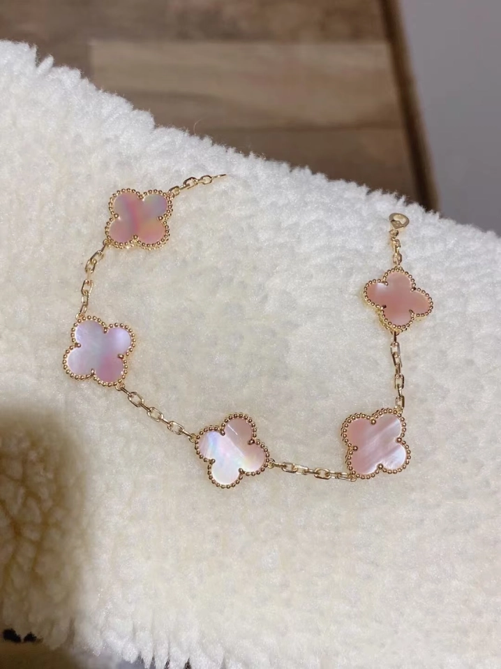 Fake Van Cleef & Arpels Natural Pink Mother of Pearl Vintage Alhambra Bracelet, 5 Motifs