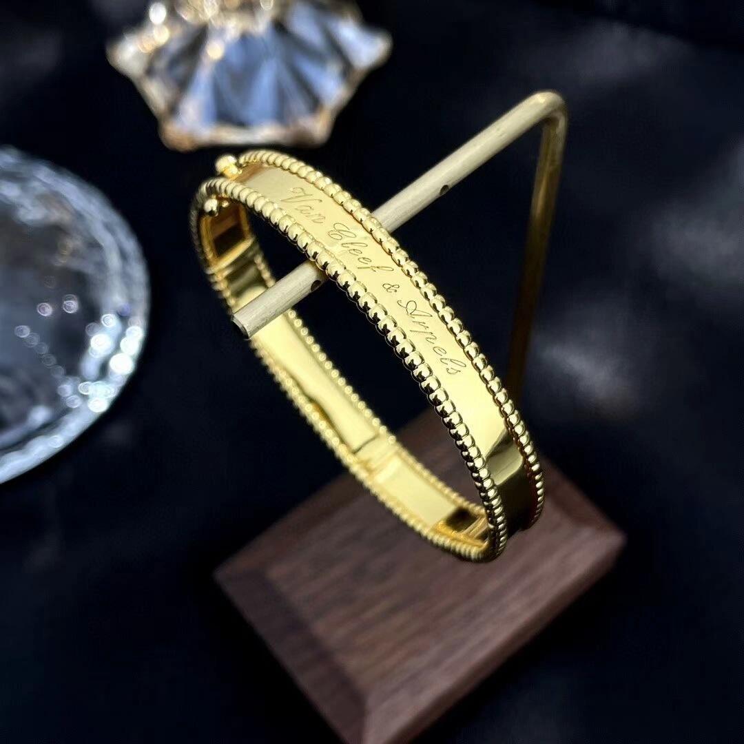 Dupe Van Cleef & Arpels Perlee Signature Bracelet - Medium Bangle