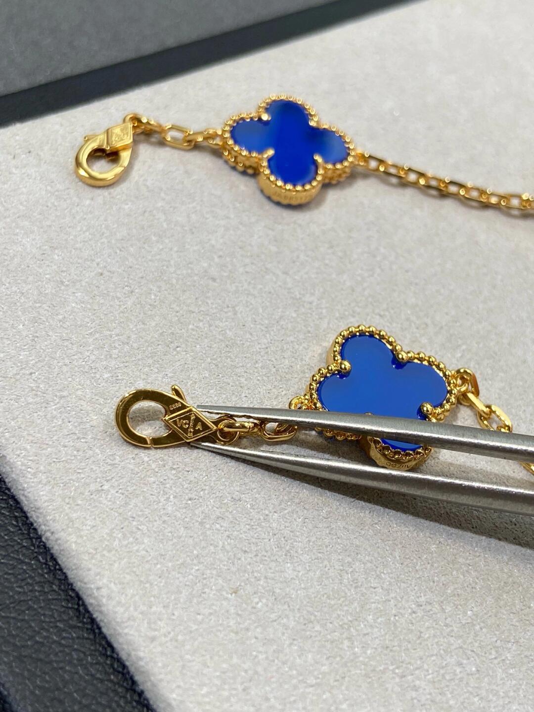 Fake Van Cleef & Arpels Deep Blue Agate Vintage Alhambra Bracelet 5 Motifs