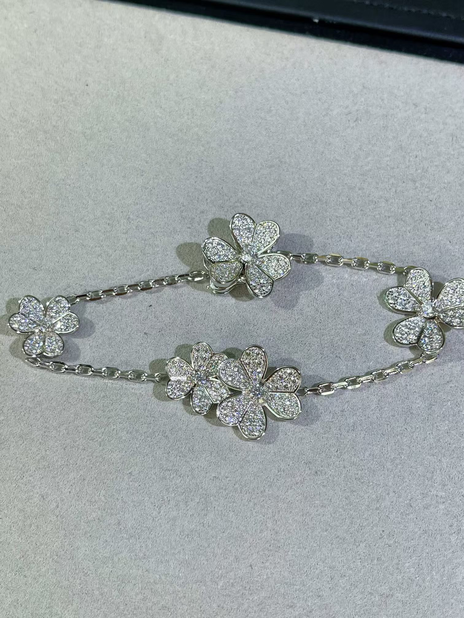 Dupe Van Cleef & Arpels Diamond Paved Frivole Flora Bracelet 5 Motifs