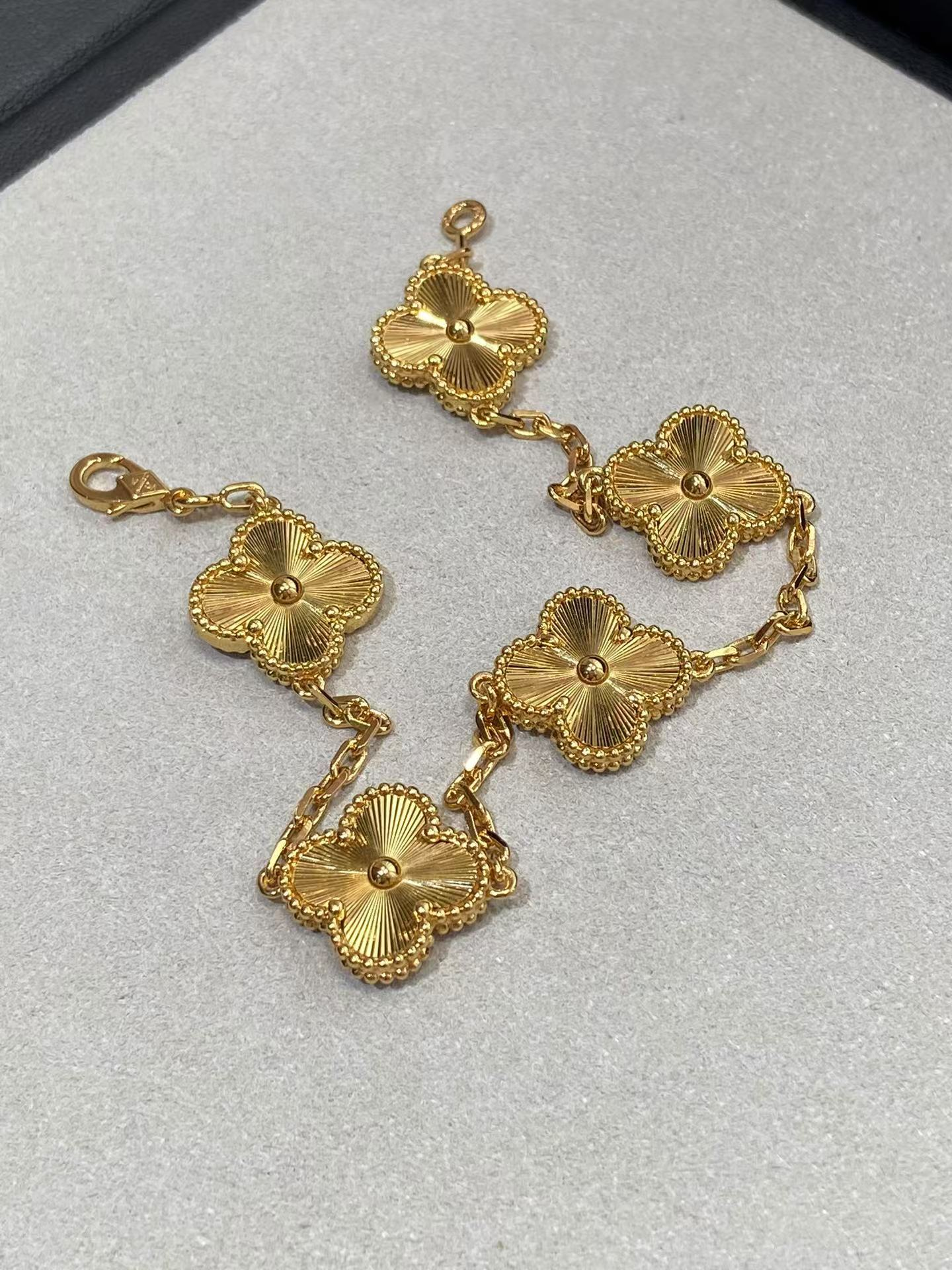 Dupe Van Cleef & Arpels Gold-tone Guilloche Vintage Alhambra Bracelet 5 Motifs