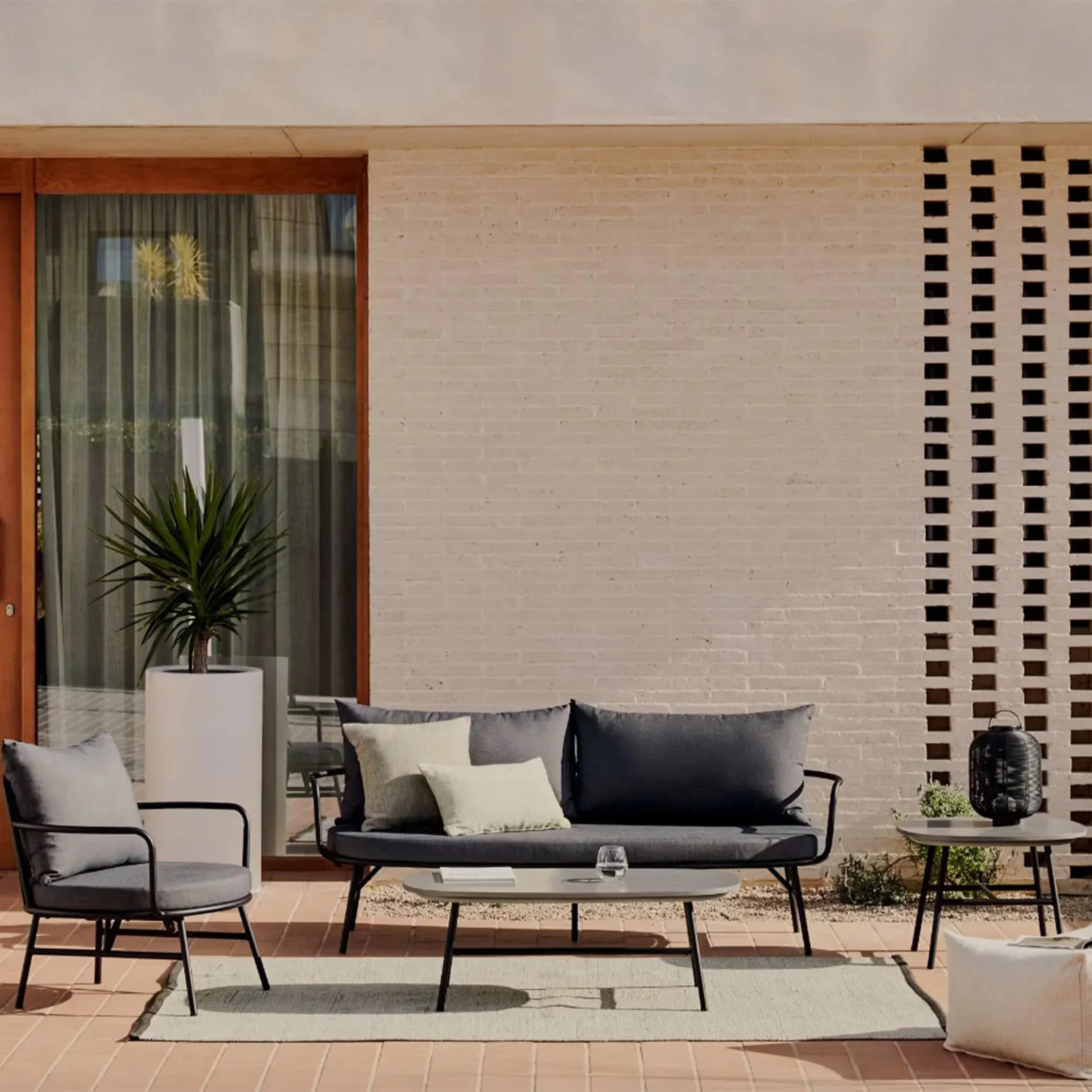 Bramant Outdoor 2 Seater Sofa - Black