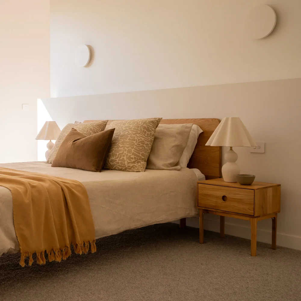 Serene Queen Bed - Oak