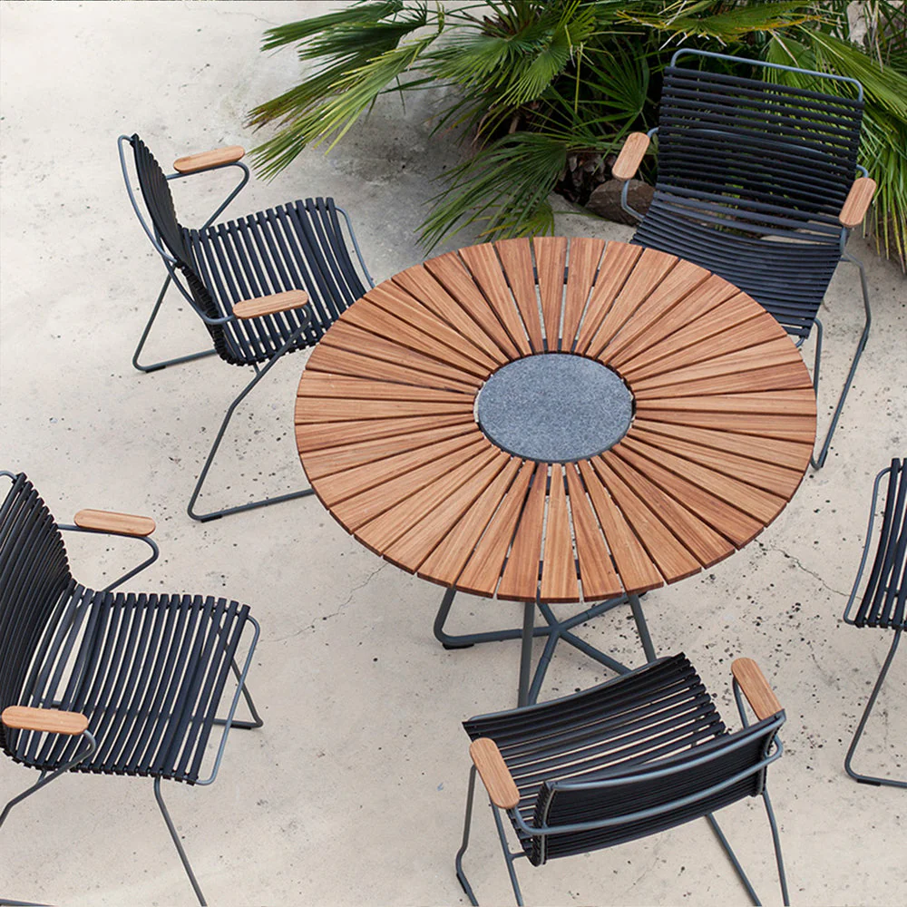 Click Outdoor Dining Chair W Armrest - Black