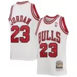 Youth Chicago Bulls Michael Jordan Mitchell & Ness White 1997/98 Hardwood Classics Authentic Jersey