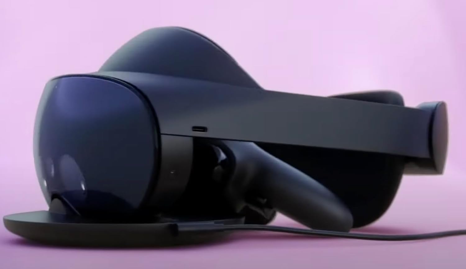 Meta Quest Pro VR Headset, 1-Month Field Trips Subscription