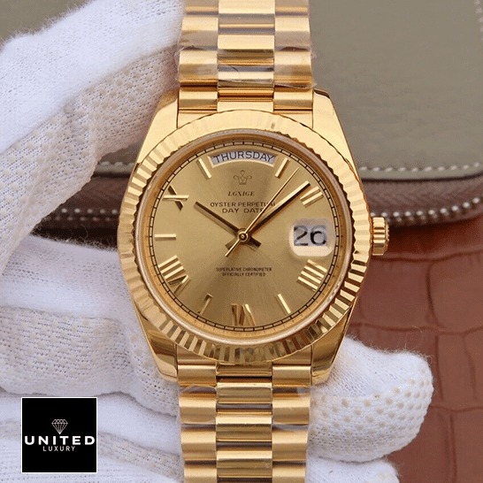 Rolex Day-Date II 228238-0007 Fluted Bezel Replica on is hand