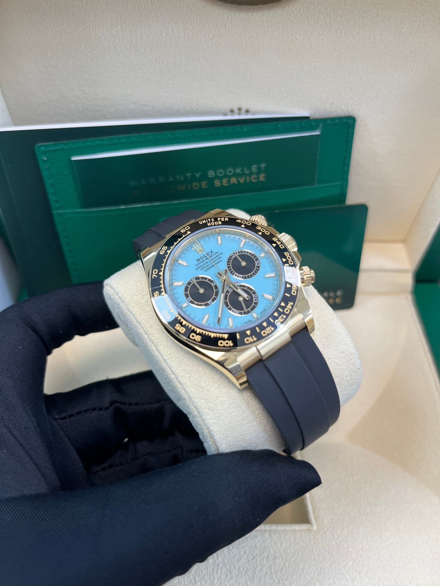 Daytona Yellow Gold Daytona Tiffany Dial on Oysterflex New 2025 Release Reference 126518 - United Luxury