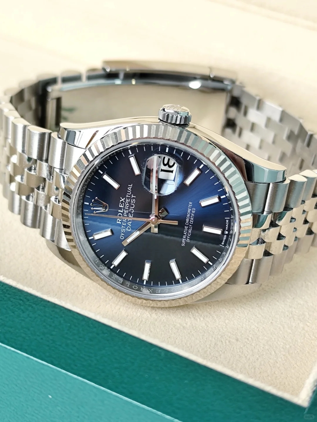 Rolex Datejust Series m126234-0017, new Datejust with blue dial, bar indexes, five-piece link bracelet, 36mm blue dial - United Luxury