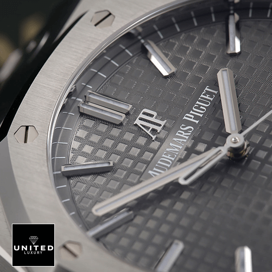 Audemars Piguet Royal Oak 15500ST.OO_.1220ST.02 Grey Dial Replica close analog view