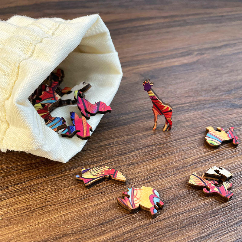 Holzpuzzle „Roter Elefant“