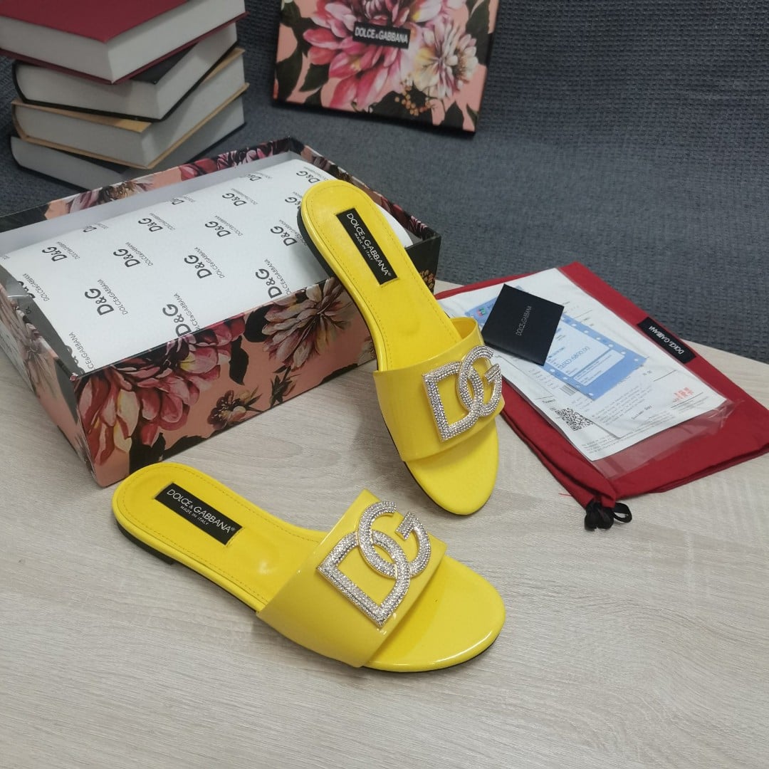 (1:1 replica) Dolce Gabbana Foiled Iguana-Print Slides With Rhinestone-Detailed DG Logo Yellow For Women DG Shoes