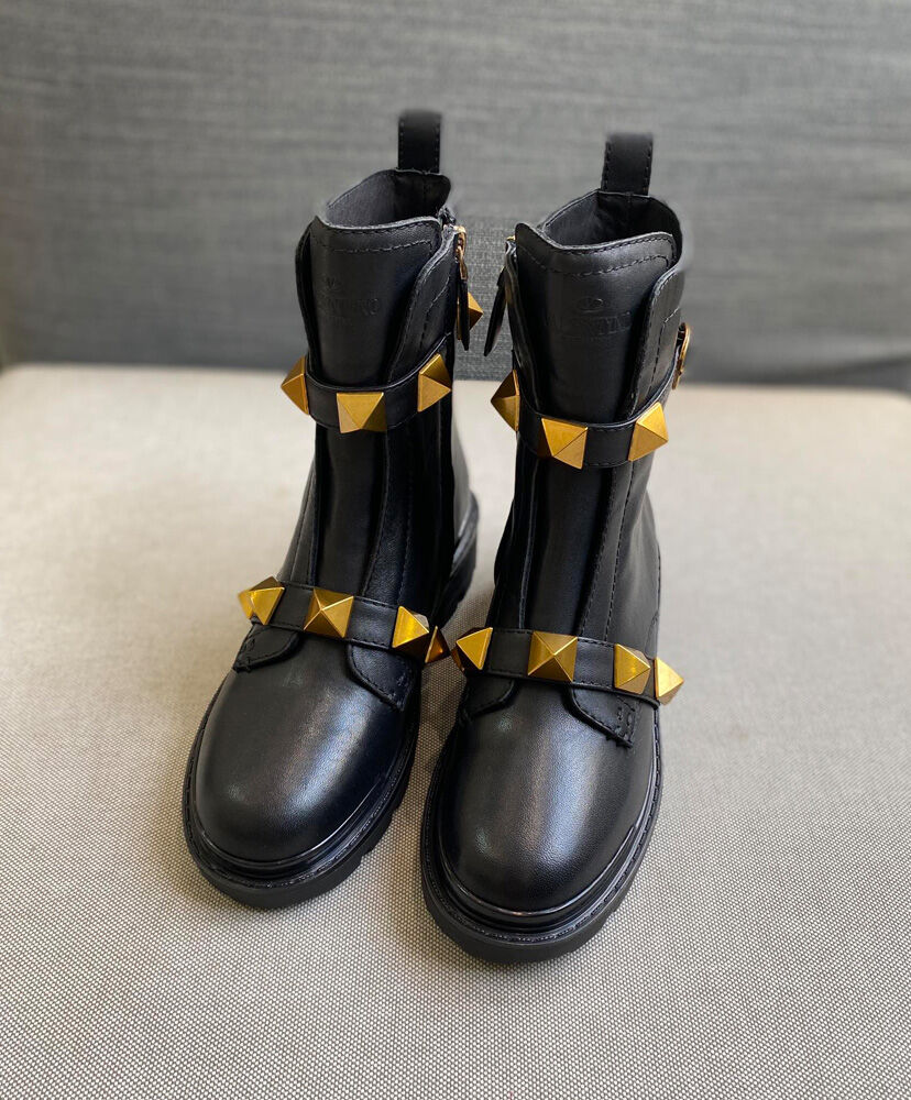 (1:1 replica) Valentino Women s Roman Stud Calfskin Combat Boot 40MM