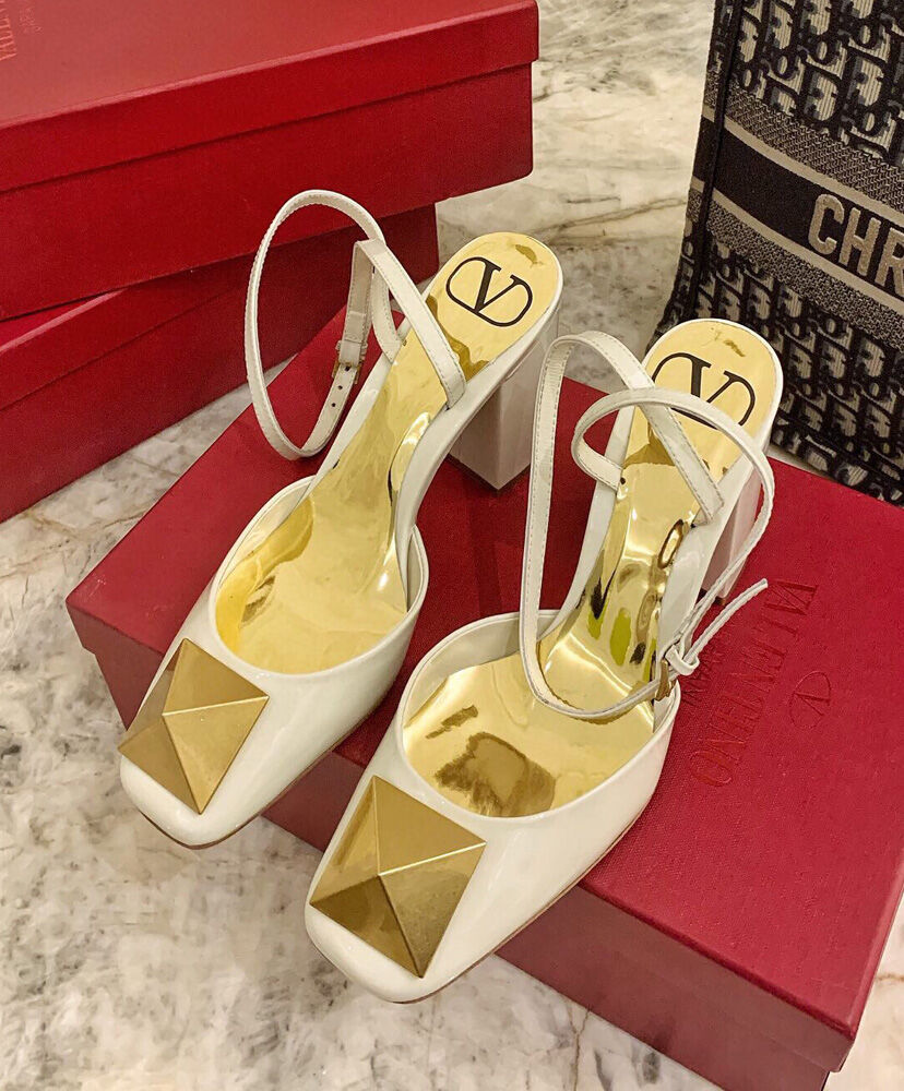 (1:1 replica) Valentino Women s One Stud Pump In Patent Leather 90MM