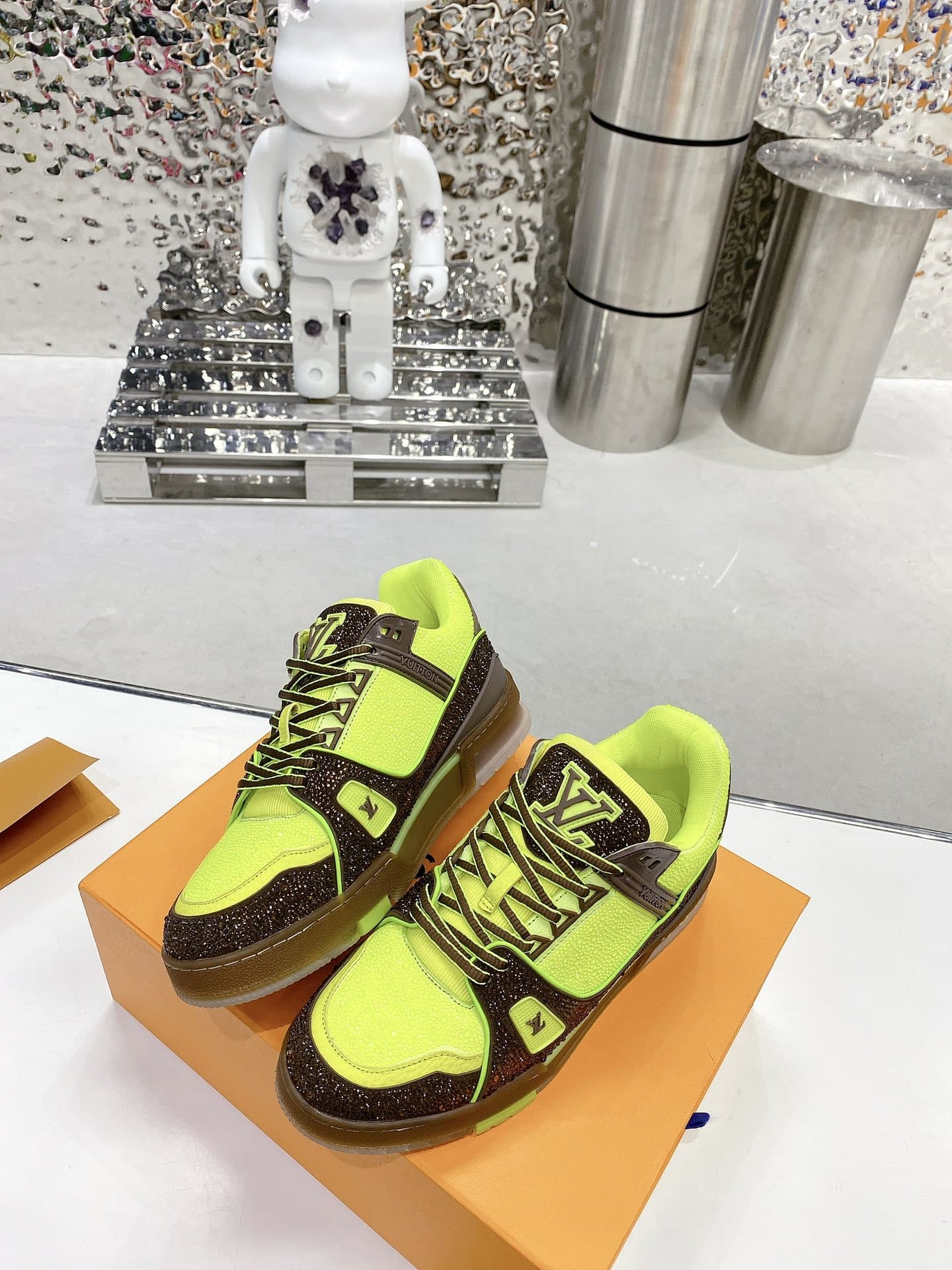 (1:1 replica) Louis Vuitton Women s LV Trainers Yellow For Women LV
