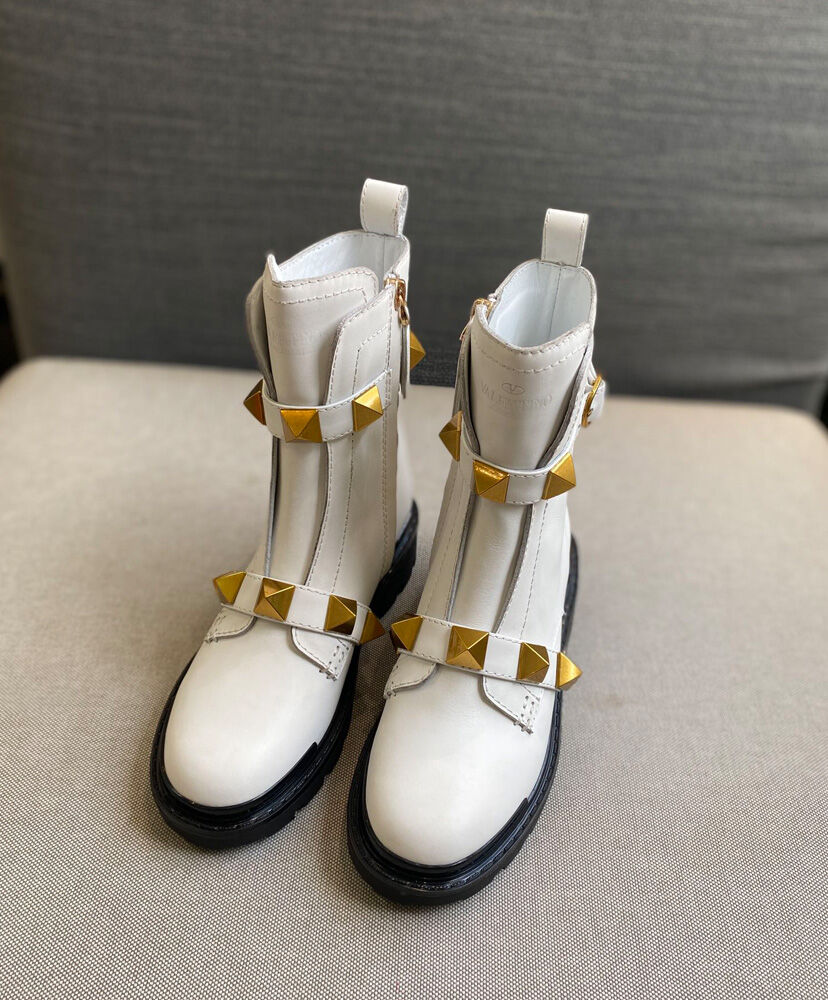 (1:1 replica) Valentino Women s Roman Stud Calfskin Combat Boot 40MM