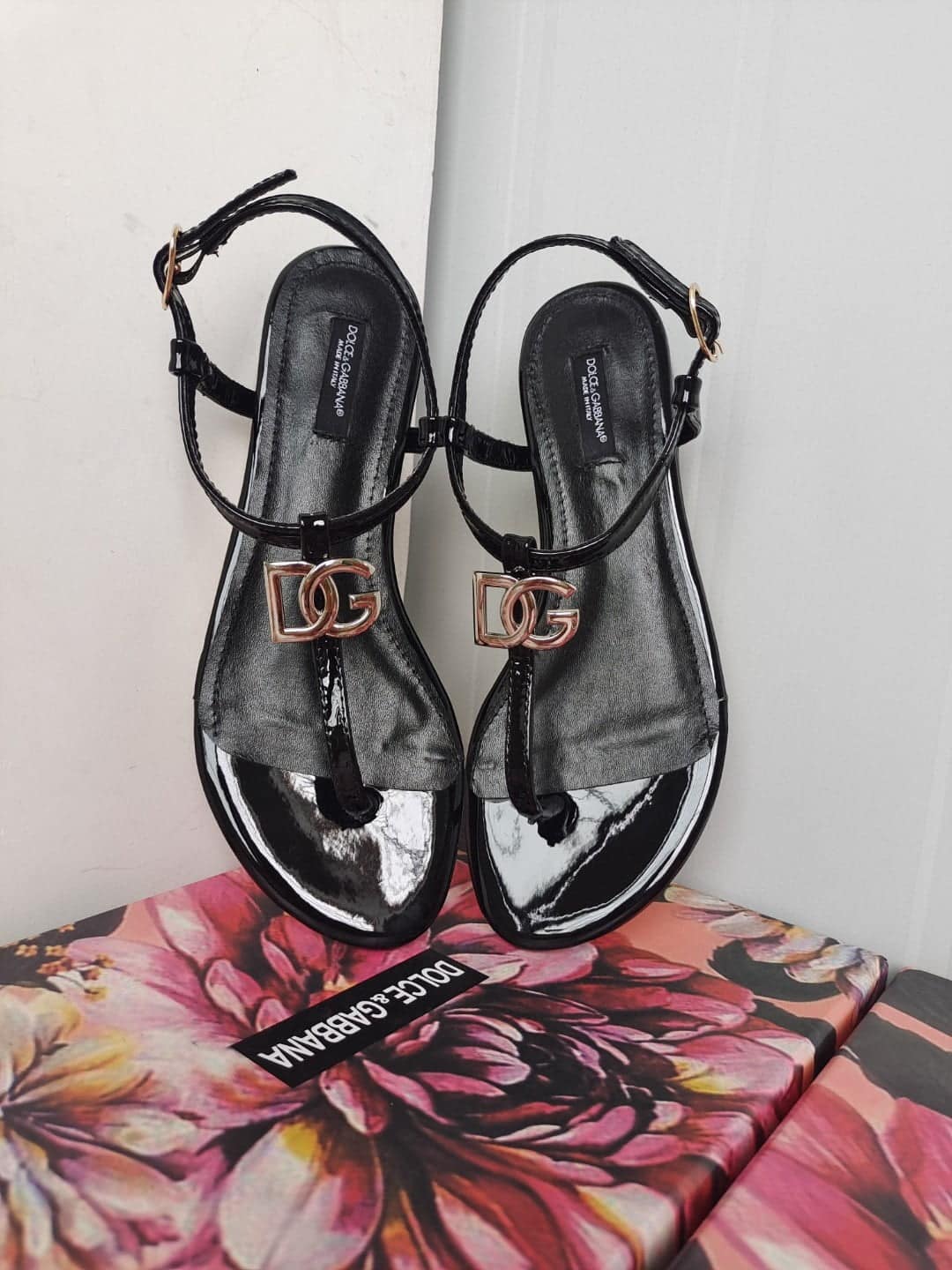 (1:1 replica) Dolce Gabbana Nappa DG Sandals Black For Women DG Shoes