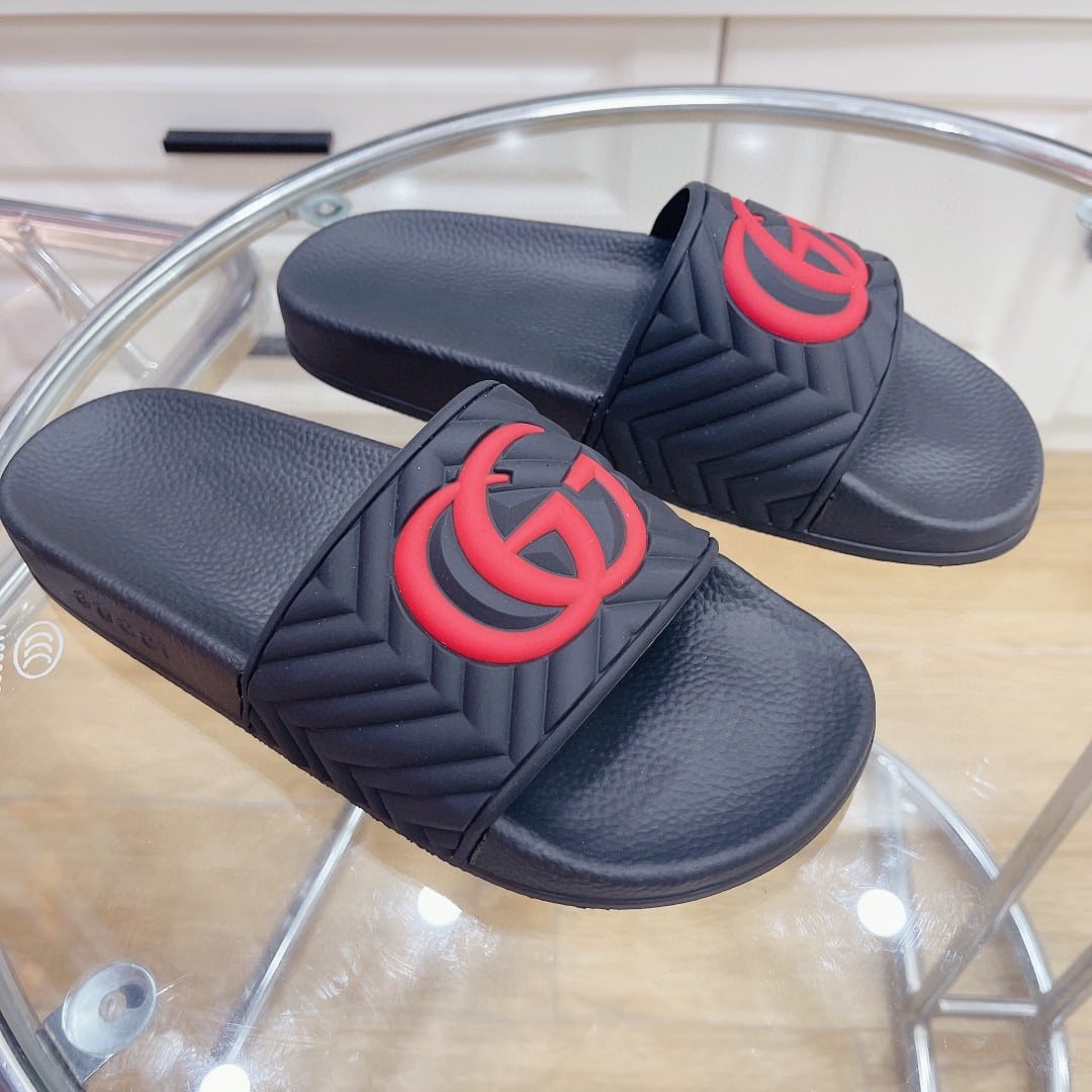 (1:1 replica) Gucci Women s Quilted GG Rubber Slide Black And Red For Women 601041