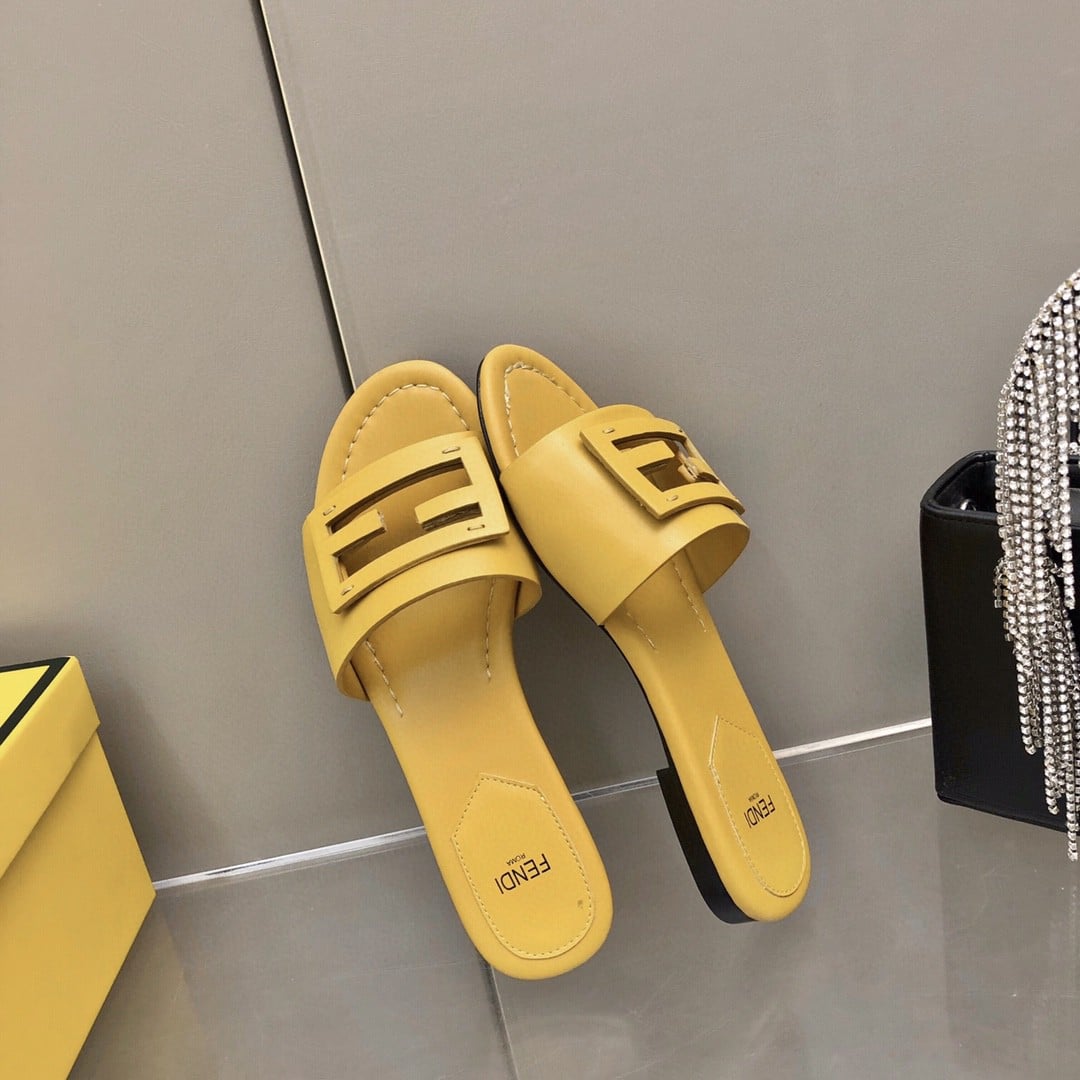 (1:1 replica) Fendi Signature Yellow For Women FF 8R8136AE7TF0VVA