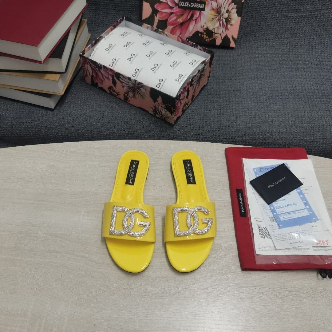 (1:1 replica) Dolce Gabbana Foiled Iguana-Print Slides With Rhinestone-Detailed DG Logo Yellow For Women DG Shoes