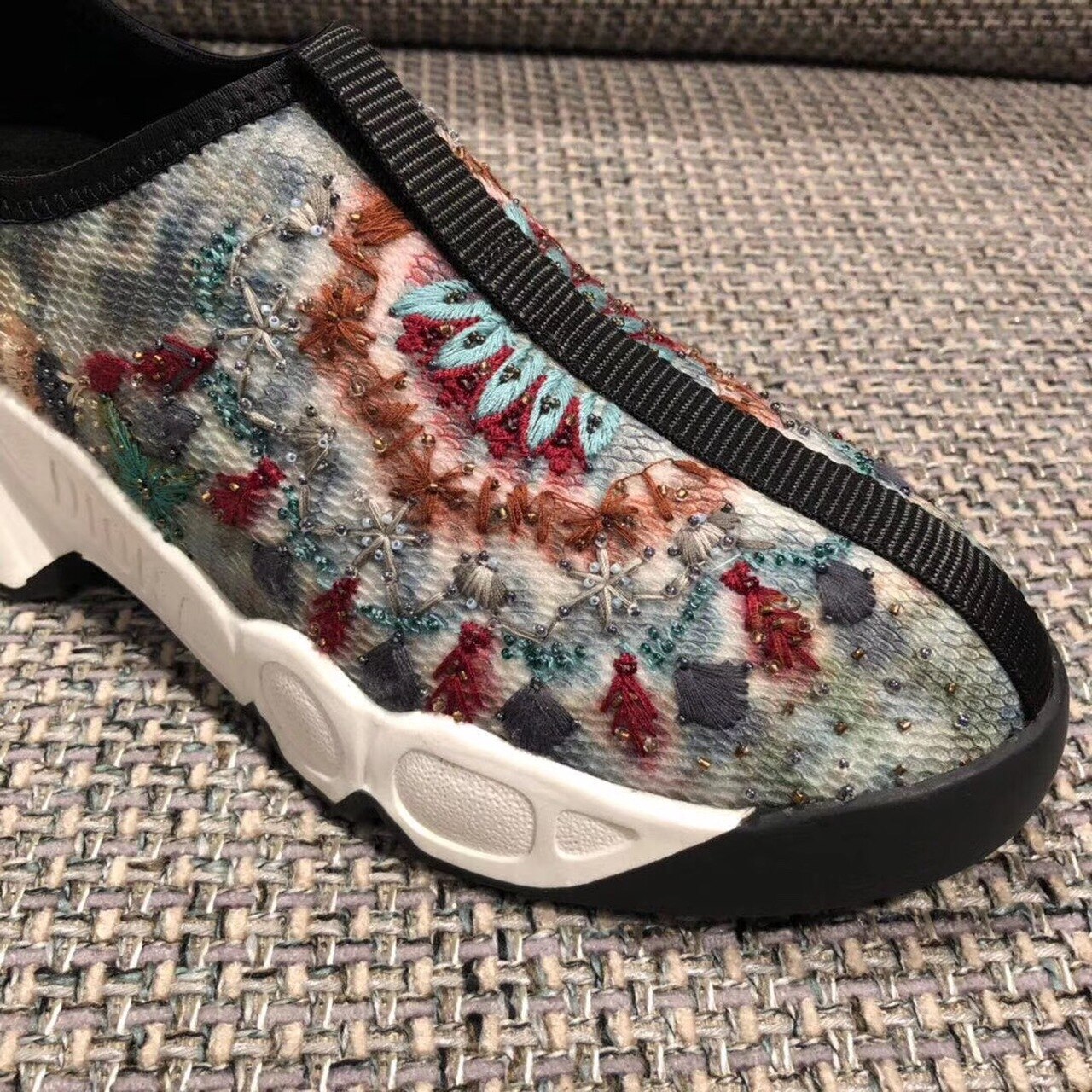(1:1 replica) Christian Dior Fusion Technical Canvas Beaded Embroidered Low-Top Sneaker For Women CD
