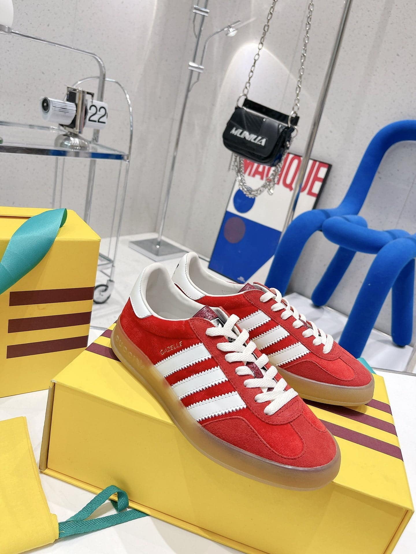 (1:1 replica) Gucci x Adidas Women s Gazelle Sneaker Red For Women GG