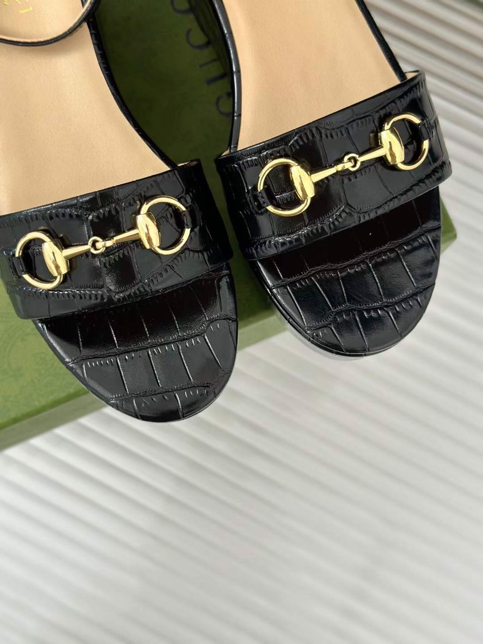 (1:1 replica) Gucci Horsebit Leather Women s Wedge Sandals 7.5cm