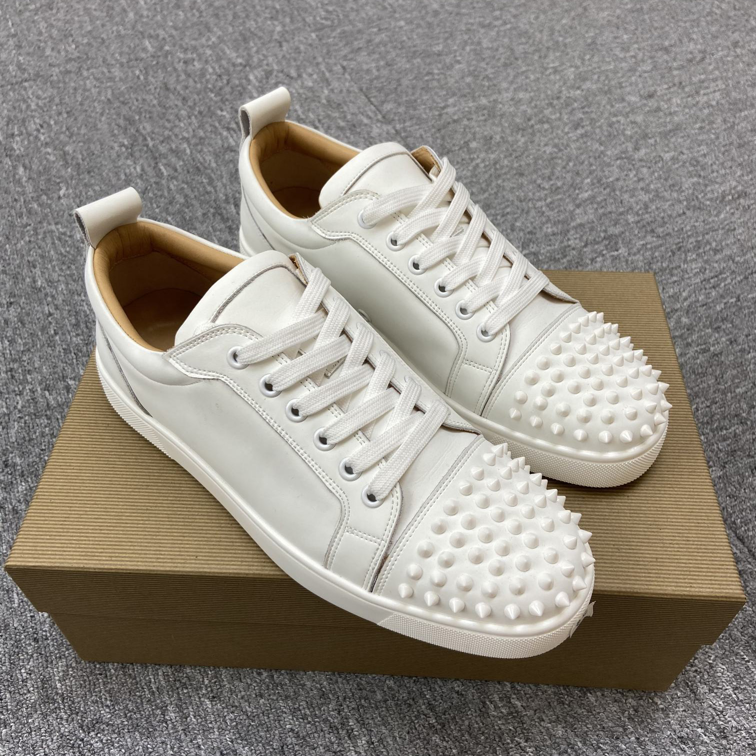 (1:1 replica) Christian Louboutin Louis Junior Spikes Sneakers