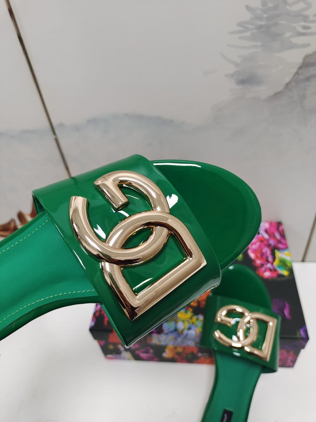(1:1 replica) Dolce Gabbana Polished Sliders With DG Logo Green For Women DG Shoes