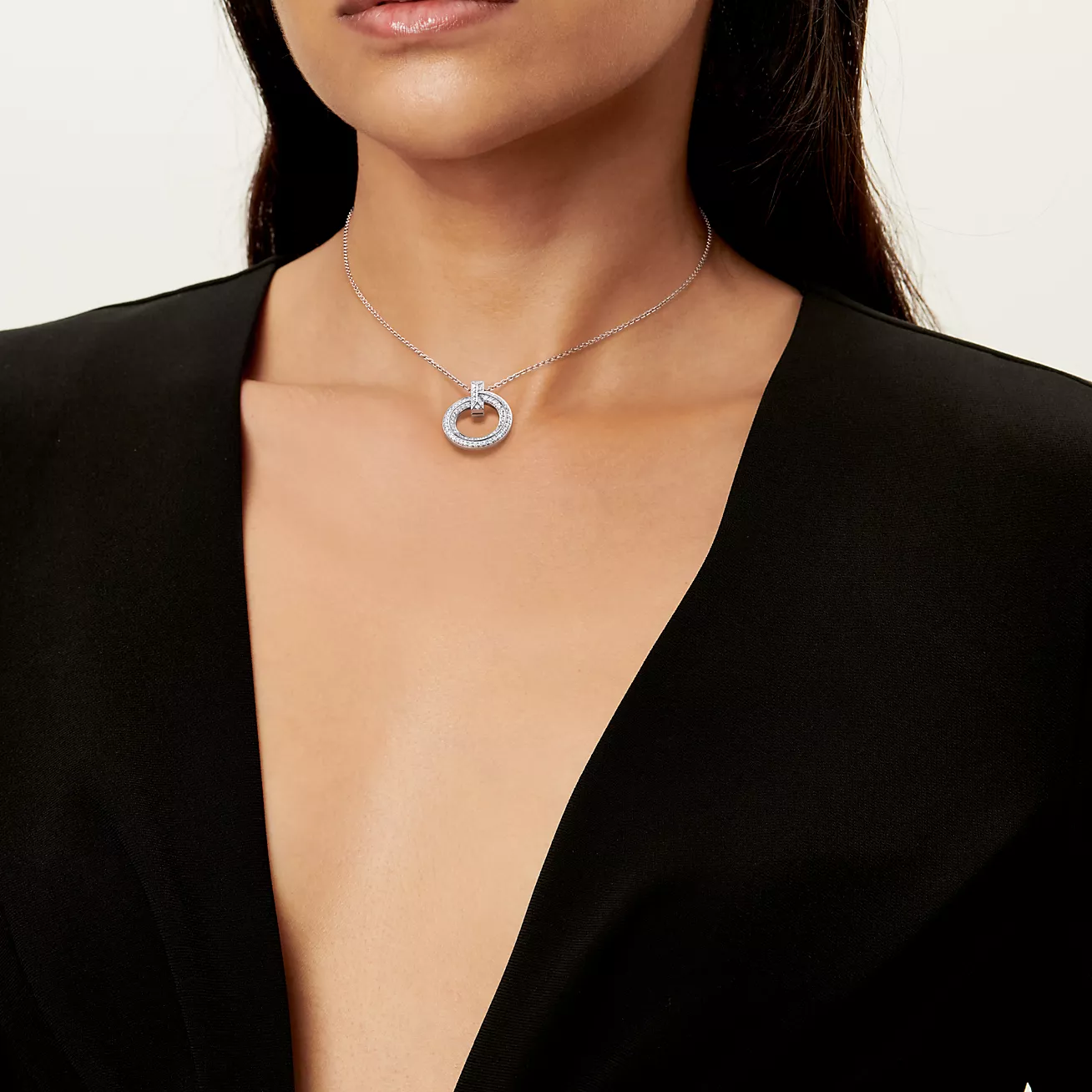 Tiffany T T1 Circle Pendant in White Gold with Pavé Diamonds (1:1 replica)